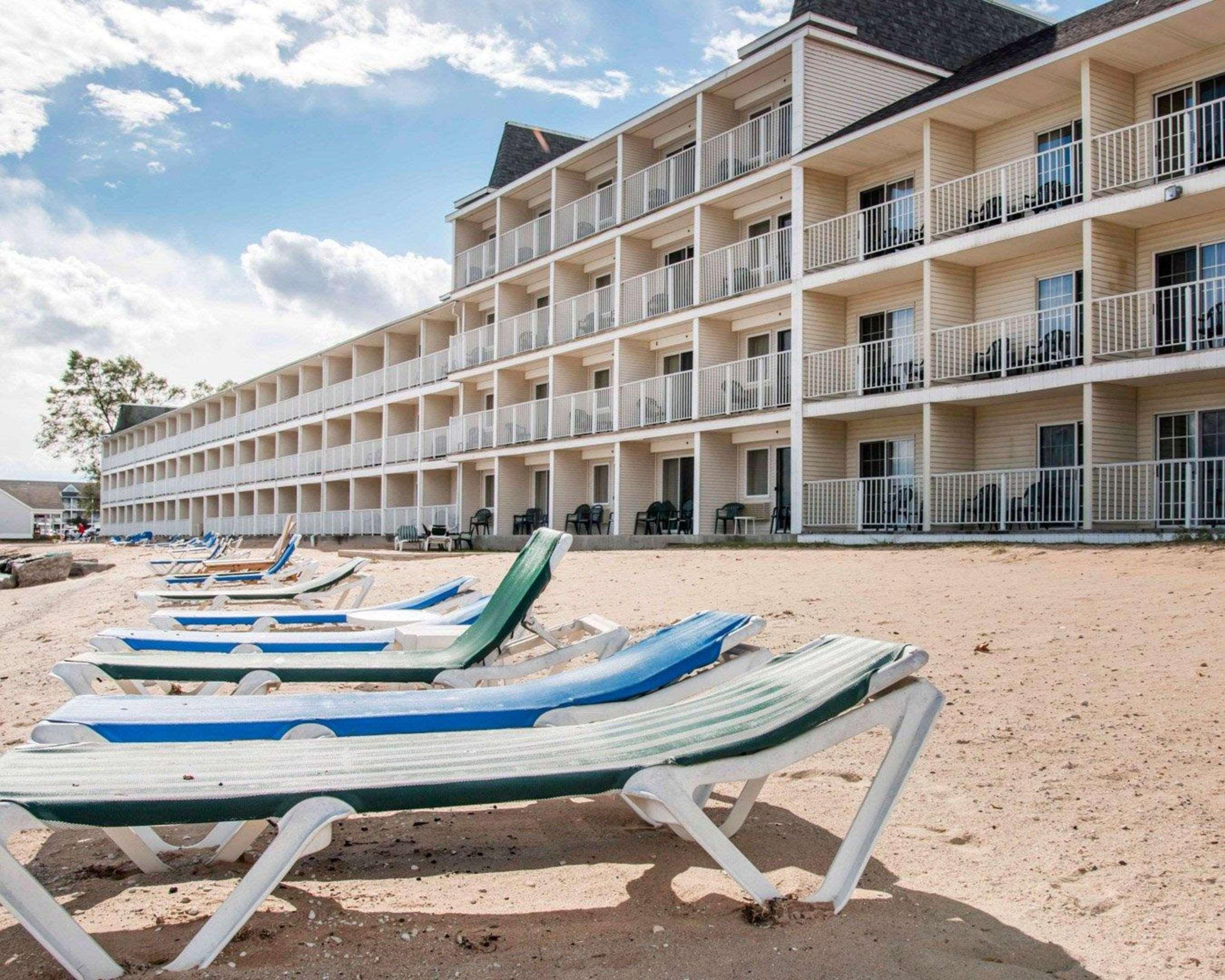 Comfort Inn Lakeside Mackinaw City Esterno foto