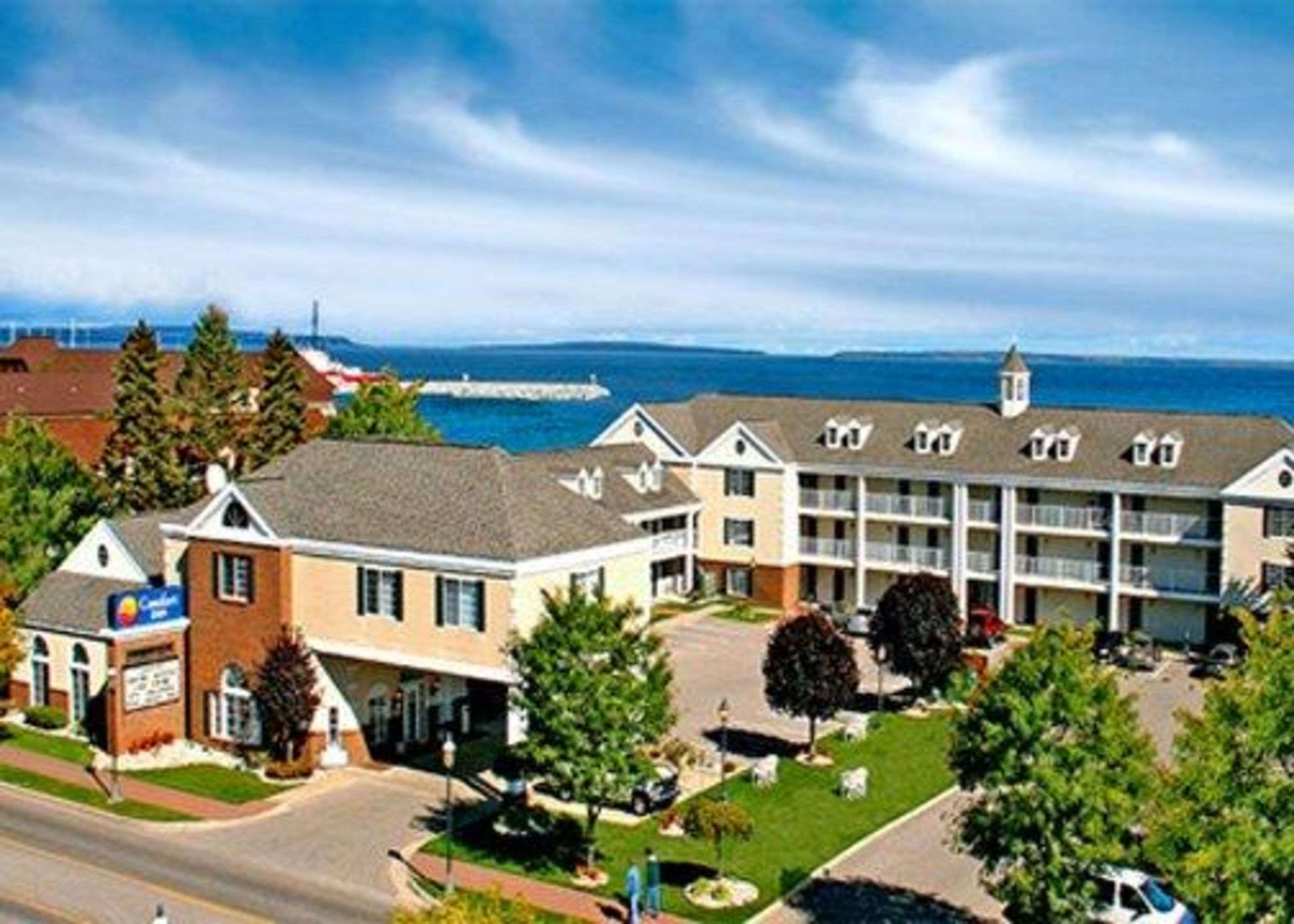 Comfort Inn Lakeside Mackinaw City Esterno foto