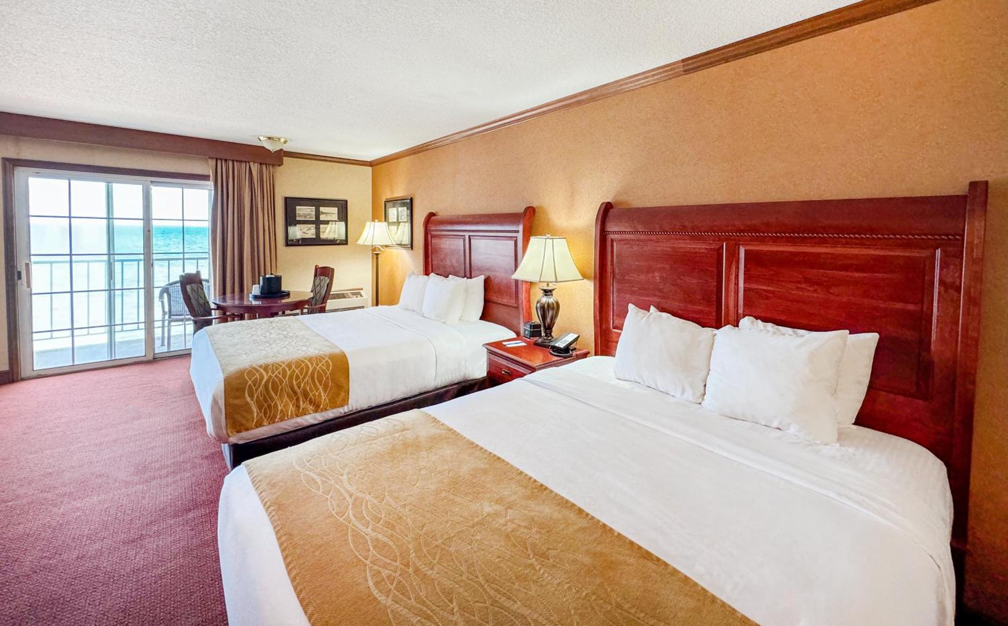 Comfort Inn Lakeside Mackinaw City Esterno foto