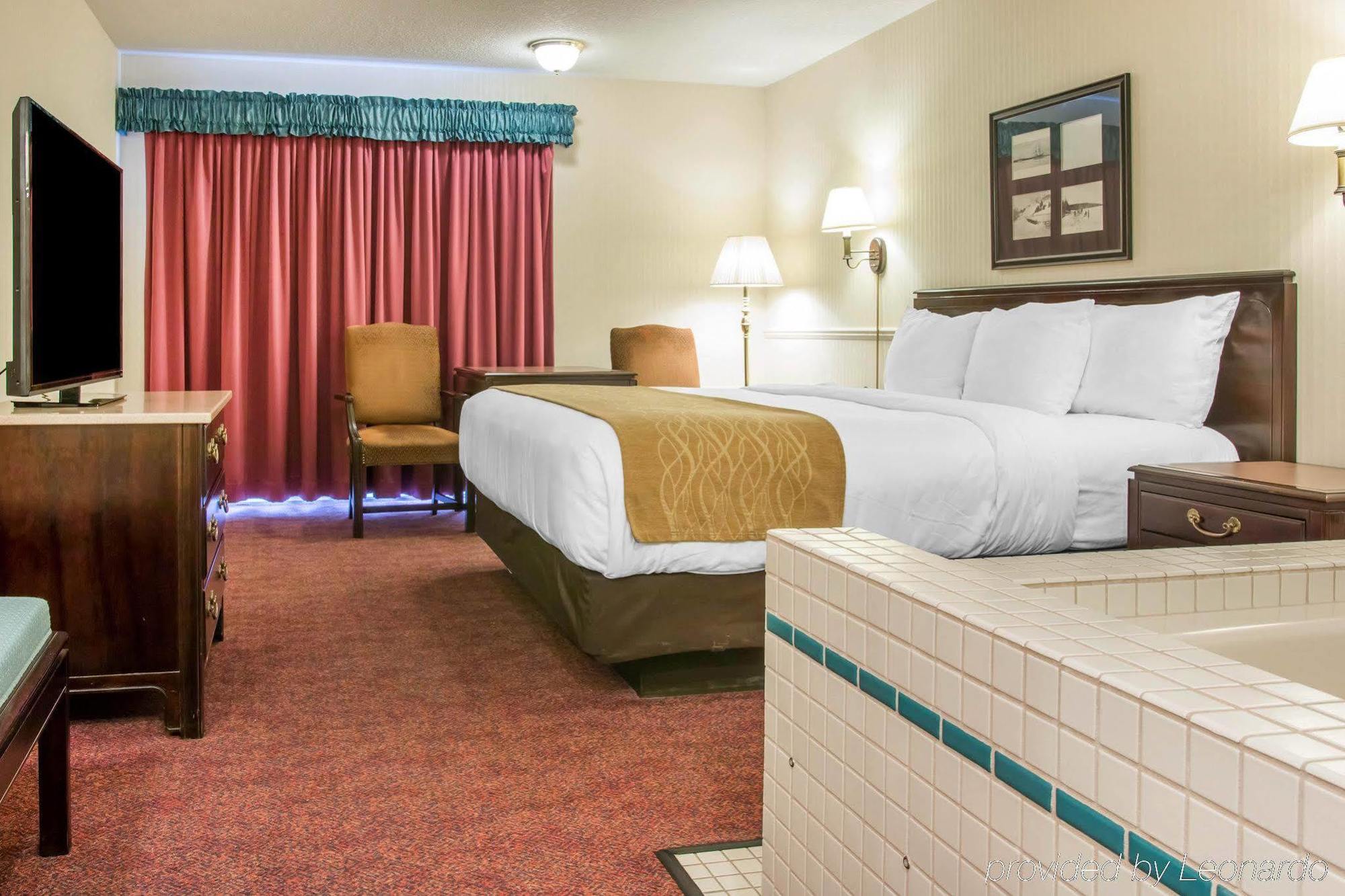 Comfort Inn Lakeside Mackinaw City Esterno foto